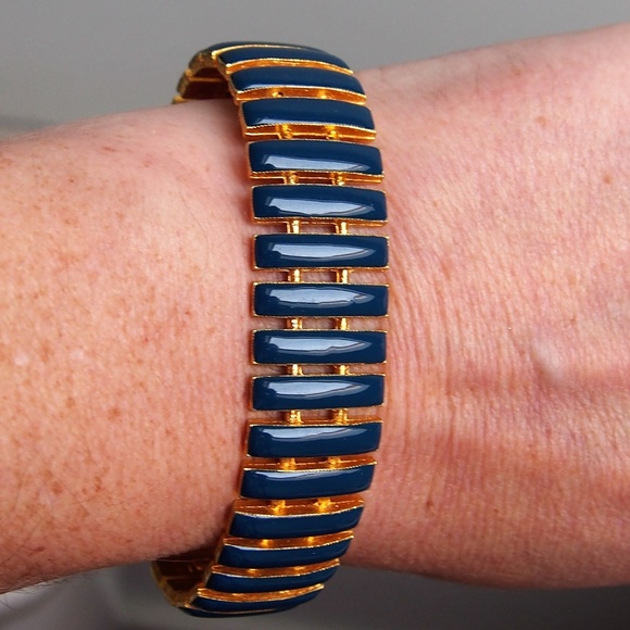 Jewelry - Slatted Cuff! Mix/Match Sale 2/$10!